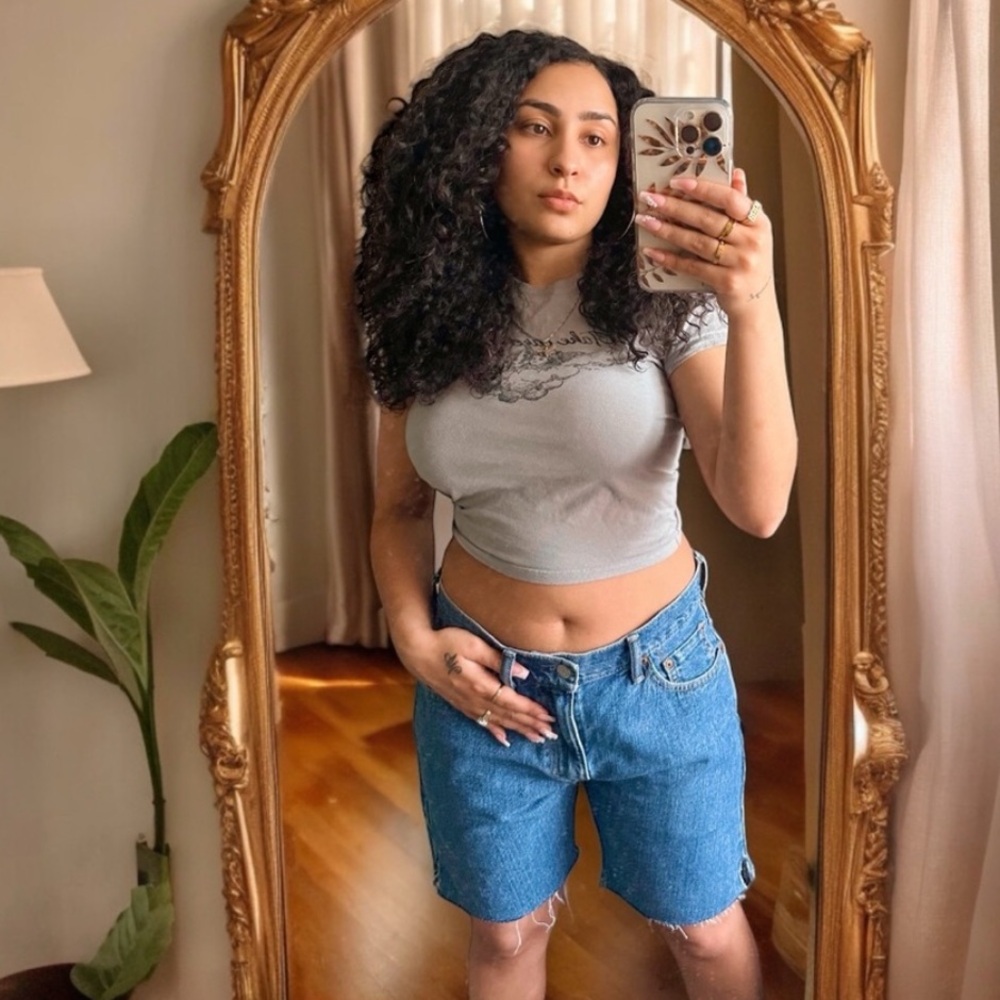 Levi’s Vintage 90s 505 Mid Thigh Shorts
